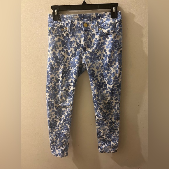 Good Condition- Michael Kors Blue and White Girls Jeans Size 0 (XSM) - Picture 1 of 5